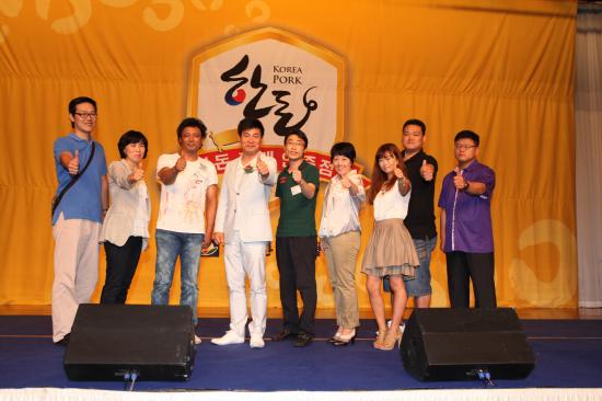 2010 한돈 판매 인증점 기념사진2