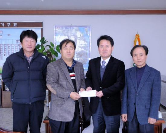 홍천군양돈협회 격려금 전달