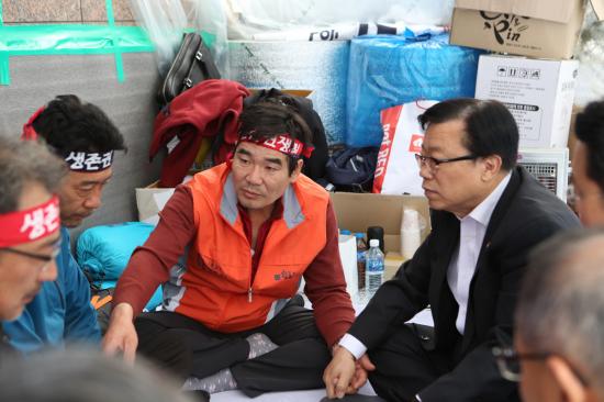 이동필 농축산부 장관 농성장방문