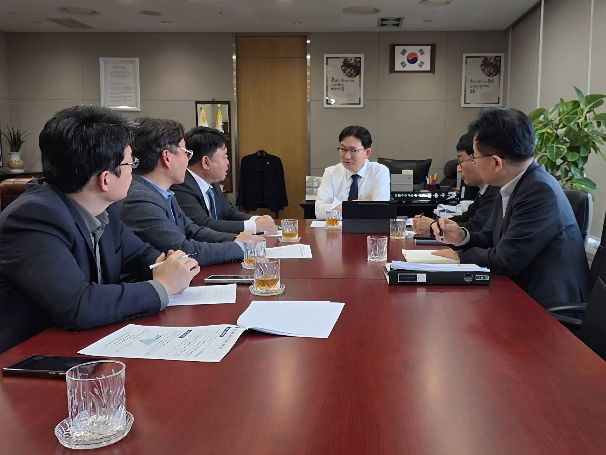 [활동] 한돈협, 가축분뇨 자원화 촉진법 제정 등 4대 핵심 과제 김종구 차관에 전달 